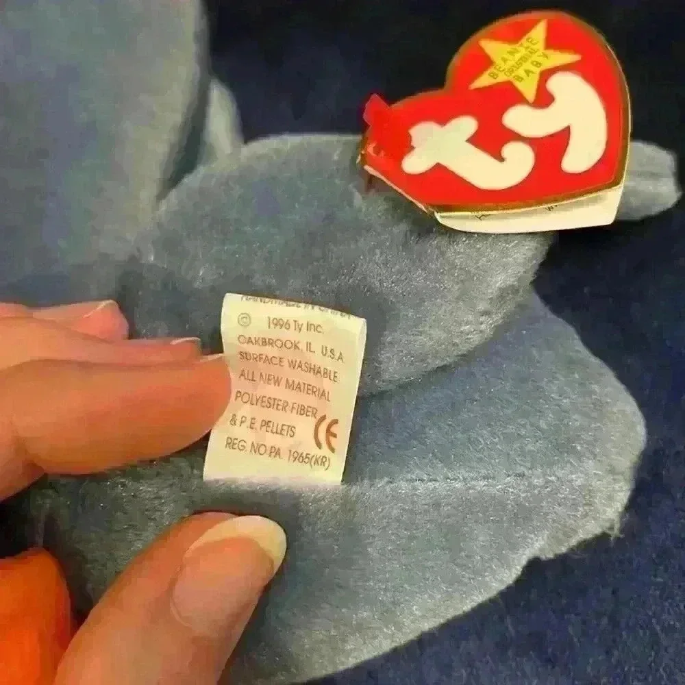 1996 Scoop Ty Beanie Baby.